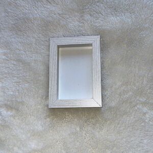 Sixtrees empty new with tag 7 x 5 inches frame 
White and a depth 1 inches